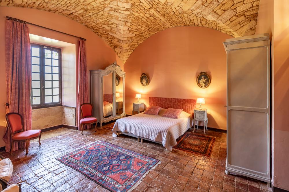 Prince Henri ensuite bedroom