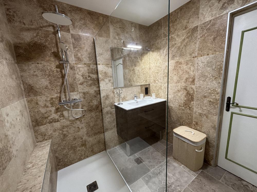La Fermette - ground floor bathroom