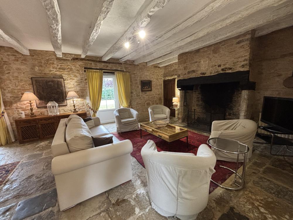 La Fermette - the living/dining room