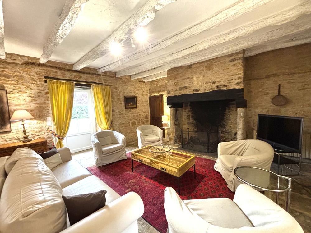 La Fermette - the living/dining room
