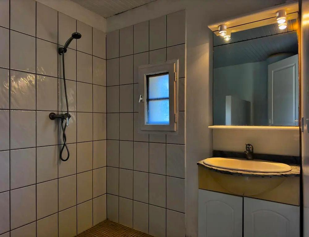 and its shower room 