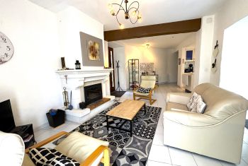 The cosy living room 