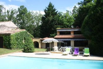 The terrace in front of the summer house