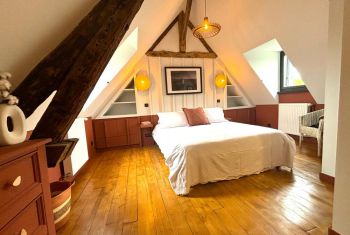 the first double bedroom at first floor 