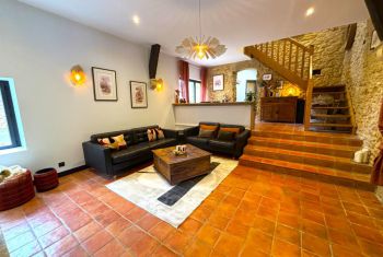 the cosy living room 