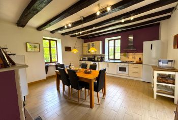 the perfectly fitted kitchen 