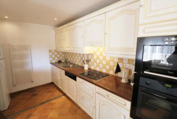 Le Vigneron - open plan kitchen