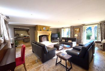 All the rooms lead onto the outside 