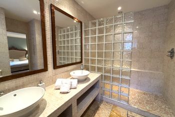 and its ensuite shower room 