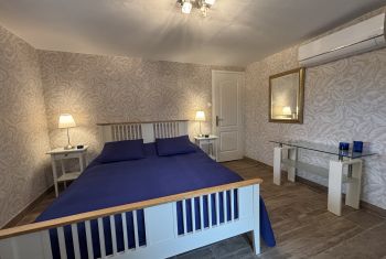 The separate flat on the groundfloor  - the double bedroom