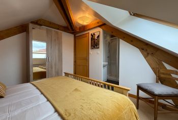The bedroom Place des Oies at 1st floor 