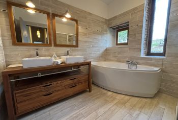 The family bathroom on the groundfloor